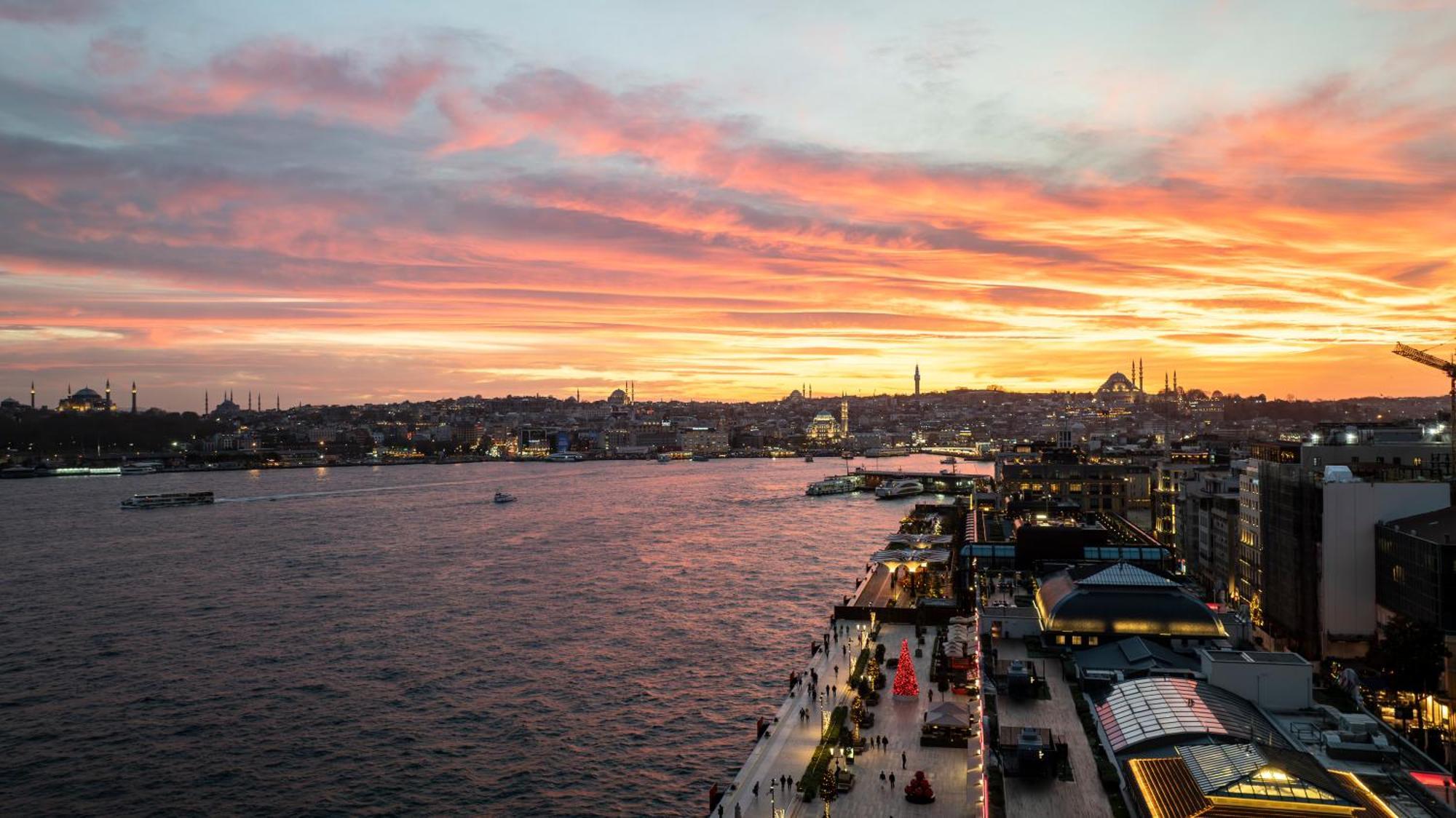 Dream Inn Karakoey Bosphorus Istanbul Bagian luar foto